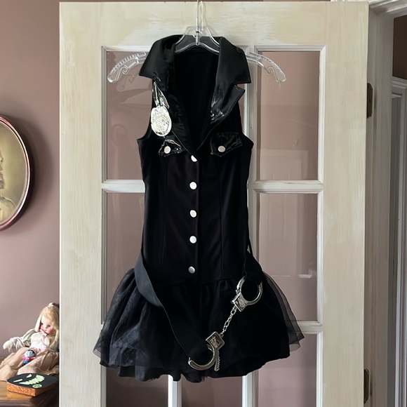 Hot Topic Other - Halloween Police outfit- Free fishnets